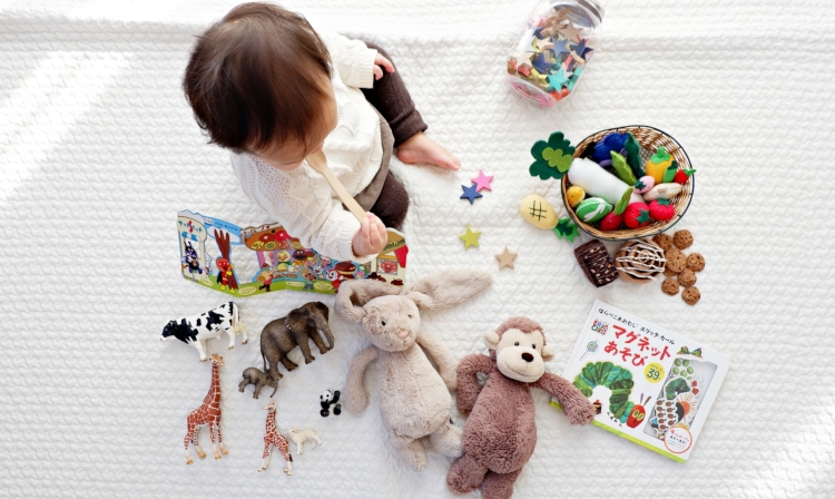 zabawki edukacyjne dla dzieci wymienia też blog Noy