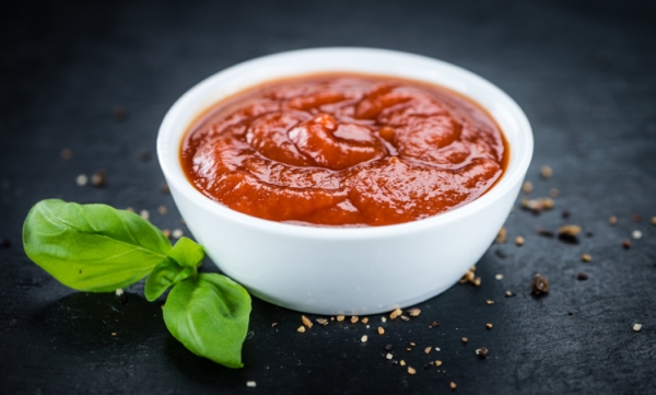 Sposób na przedłużenie sezonu pomidorowego – kilka przepisów z przecierem pomidorowym Pudliszki